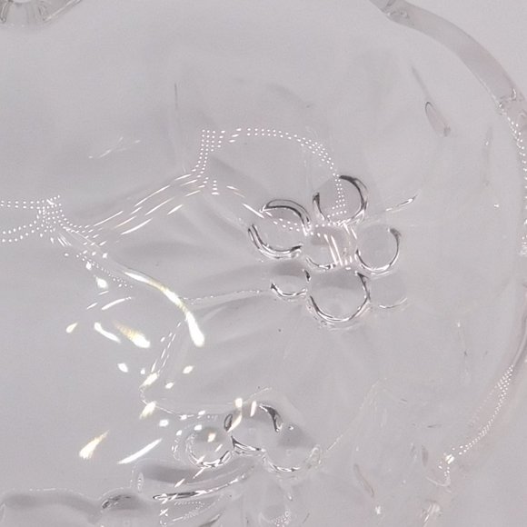 Mikasa Frosted  Heart Shape Dish Trinket  Bowl  Poinsettia 5×6 " BUNDLE 2/$18 - Picture 3 of 8